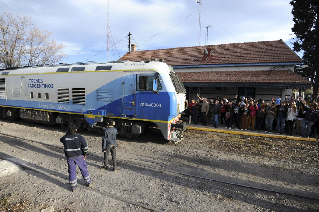 imagen El primer tren que llegó a Mendoza completó su regreso a Buenos Aires