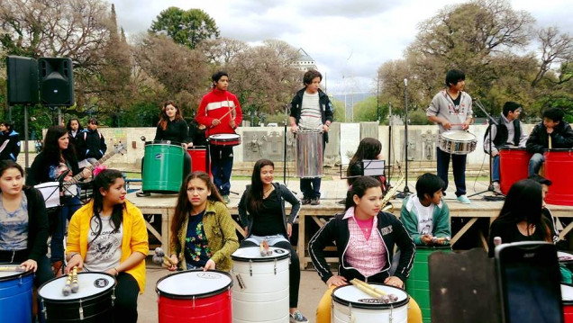 imagen Talleres en la Escuela Eva Perón: conocer la música y experimentarla