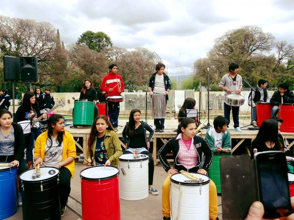 imagen Talleres en la Escuela Eva Perón: conocer la música y experimentarla