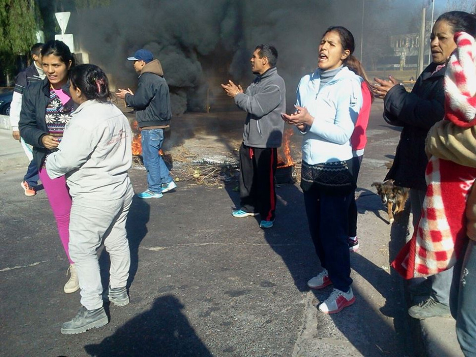 imagen Reclamo por falta de luz en los barrios Flores y Olivares