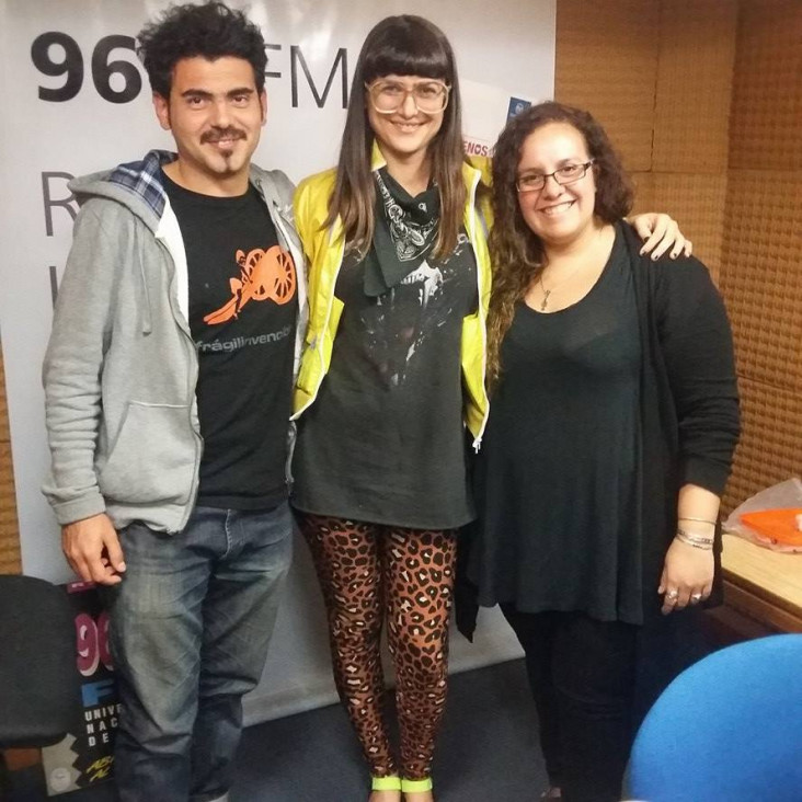 imagen Mariana Päraway navega con "Hilario" en el Teatro Independencia