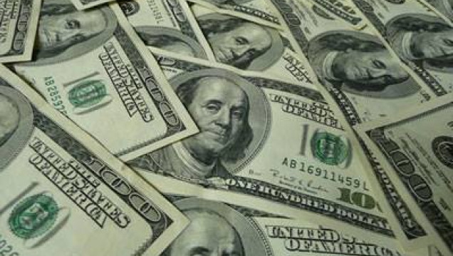 imagen "Hay que terminar con la persecución de un dólar ilegal y de movimiento poco significativo", destacó Abraham Gak