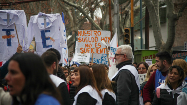 imagen "Es un paro histórico", coinciden los gremios que reclaman urgente recomposición de los salarios