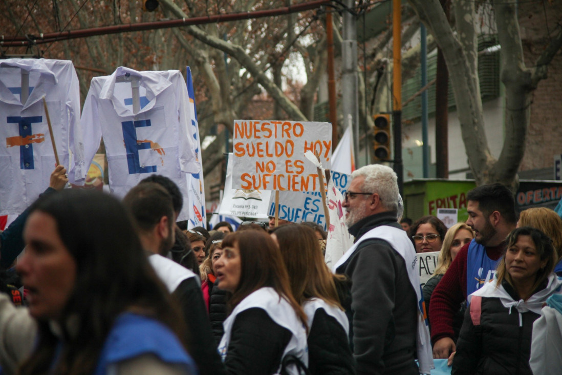 imagen "Es un paro histórico", coinciden los gremios que reclaman urgente recomposición de los salarios