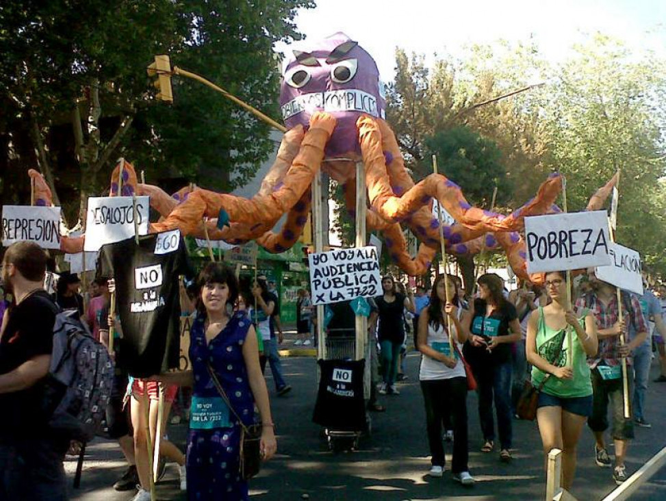 imagen La "Vendimia del Agua" llevó la lucha contra la megaminería al Carrusel