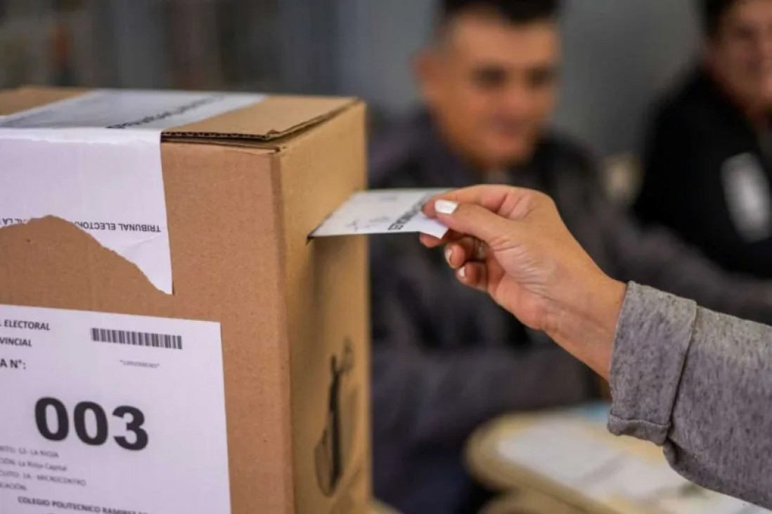 imagen Desinterés y decisión tardía: cómo eligen su voto mendocinos y mendocinas