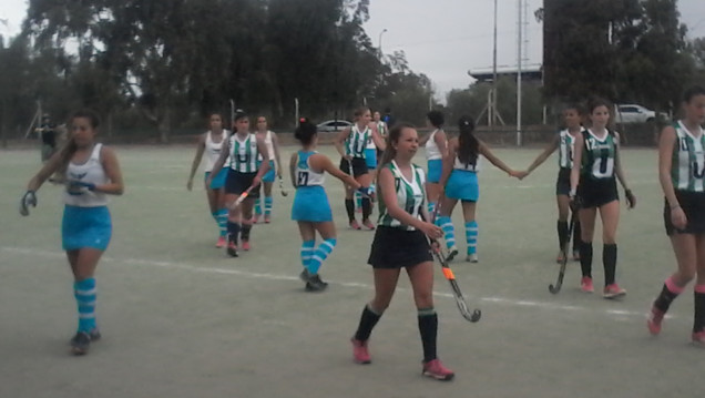 imagen Las anfitrionas arrancaron con una victoria