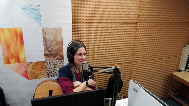 imagen La brasilera Nádia Campos recorre la provincia con su música