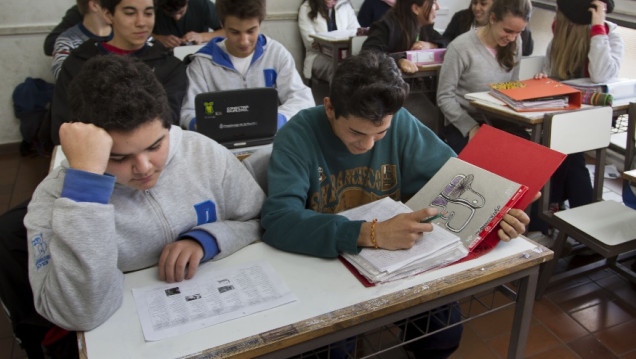 imagen Semana de paro docente universitario: opinión de los padres del DAD