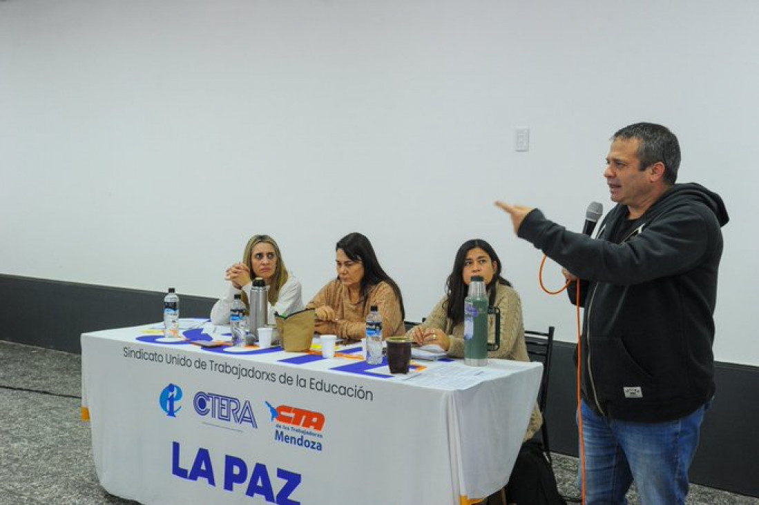 imagen El SUTE aceptó la oferta del Gobierno y desactivó el paro