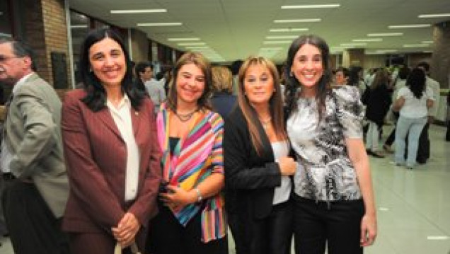 imagen Mujeres y Cárcel: de violencias multiplicadas