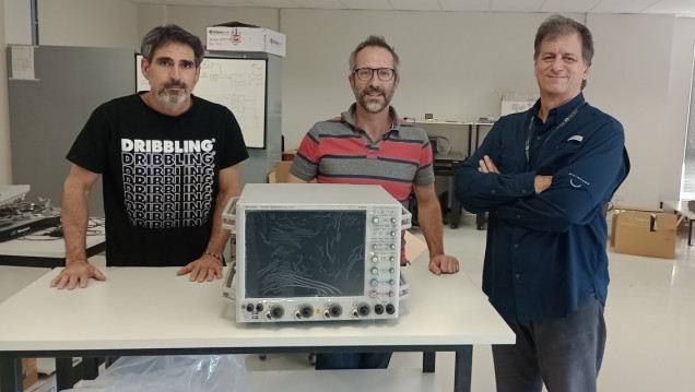 imagen Un osciloscopio digital único en el país fortalece al Balseiro