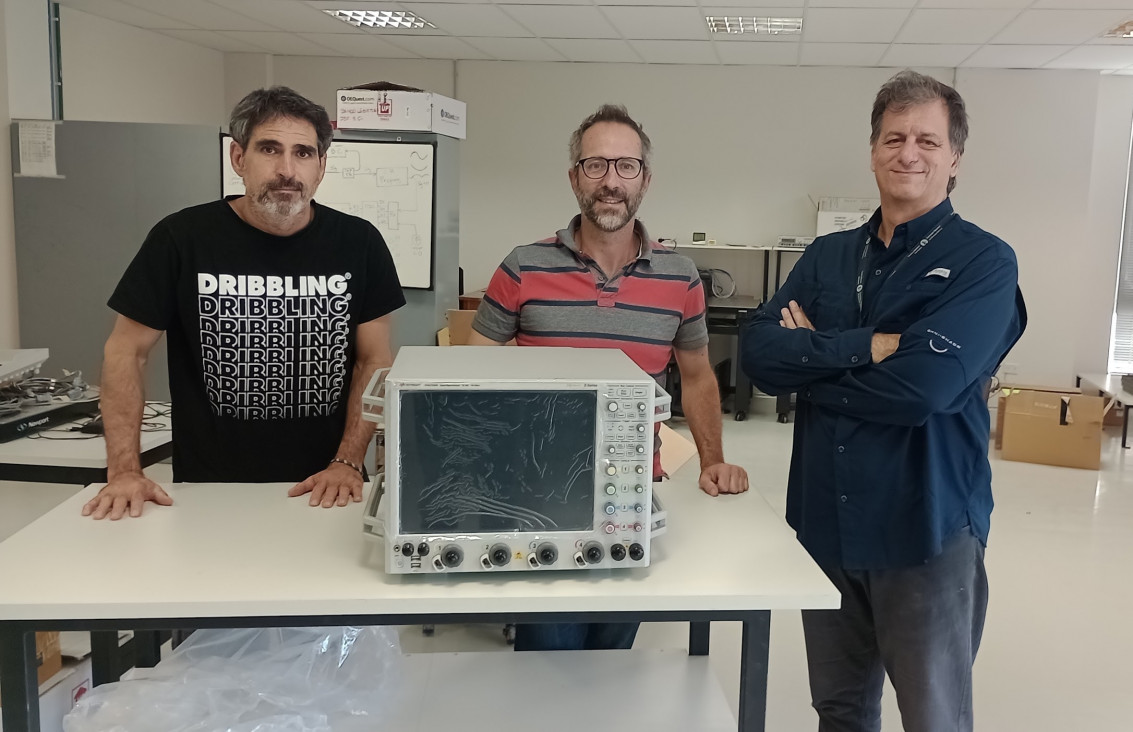 imagen Un osciloscopio digital único en el país fortalece al Balseiro