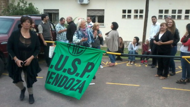 imagen Personal del IUSP sin cobrar sus sueldos