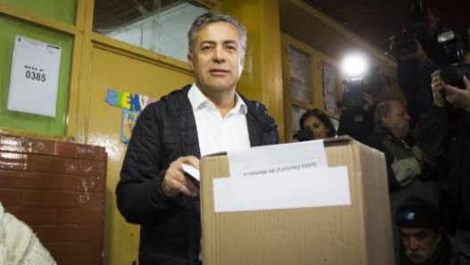 imagen Temprano votó Alfredo Cornejo