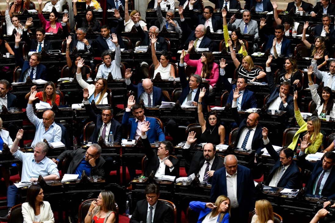 imagen ¿La base está? La nueva ley ómnibus, clave para el futuro de la gestión Milei 