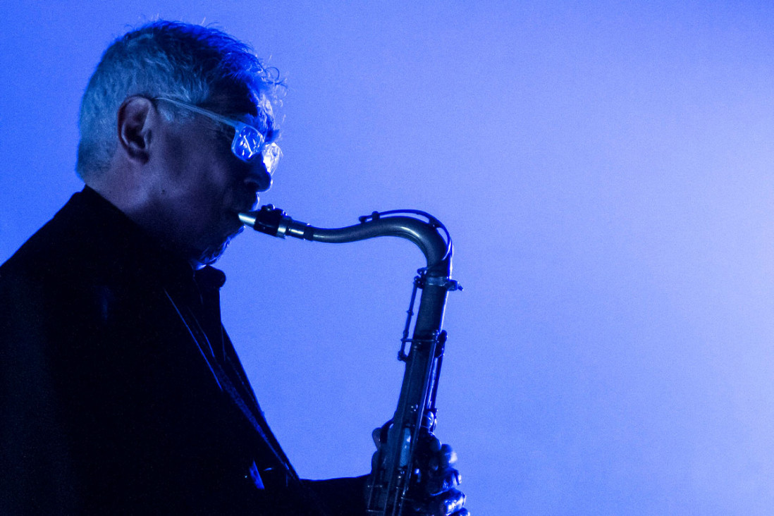 imagen Bernardo Baraj homenajea al "Gato" Barbieri en la Nave UNCUYO