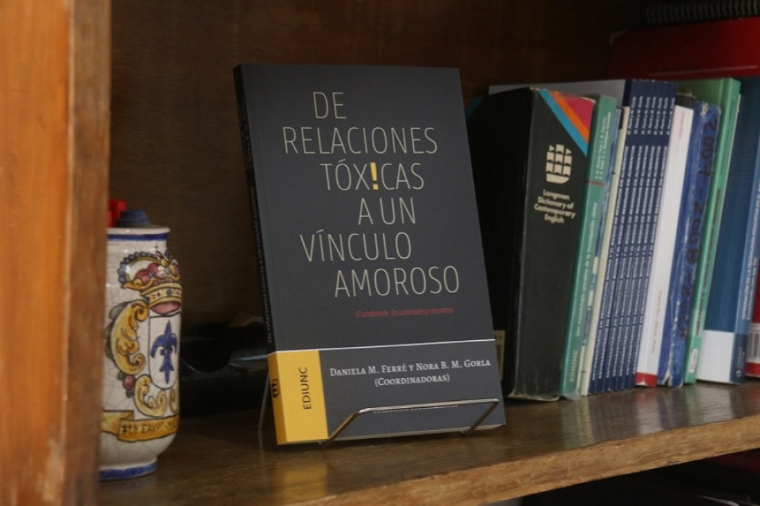 imagen Ediunc presenta "De relaciones tóxicas a un vínculo amoroso. El ambiente, los animales y nosotros"