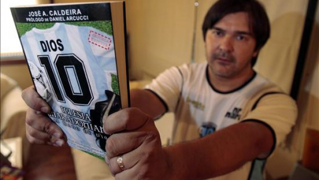 imagen Navidad anticipada: nace Diego Armando Maradona