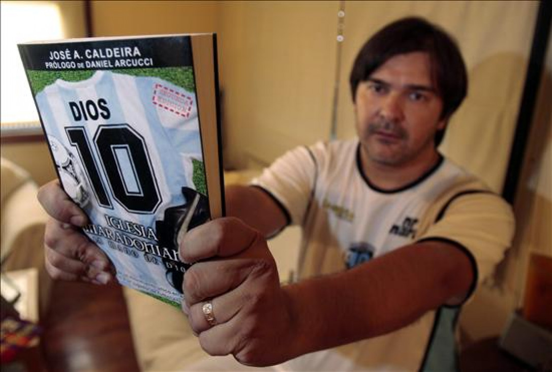 imagen Navidad anticipada: nace Diego Armando Maradona