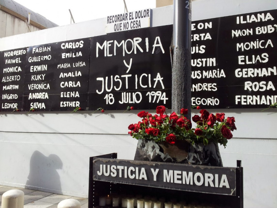 imagen Conmovedor relato de una madre, a 25 años del ataque a la AMIA
