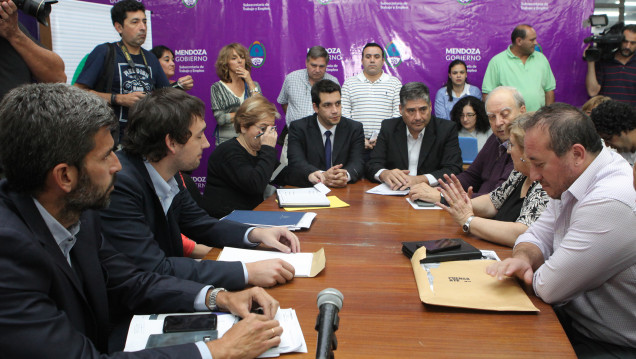 imagen Ampros consulta la oferta salarial con las bases