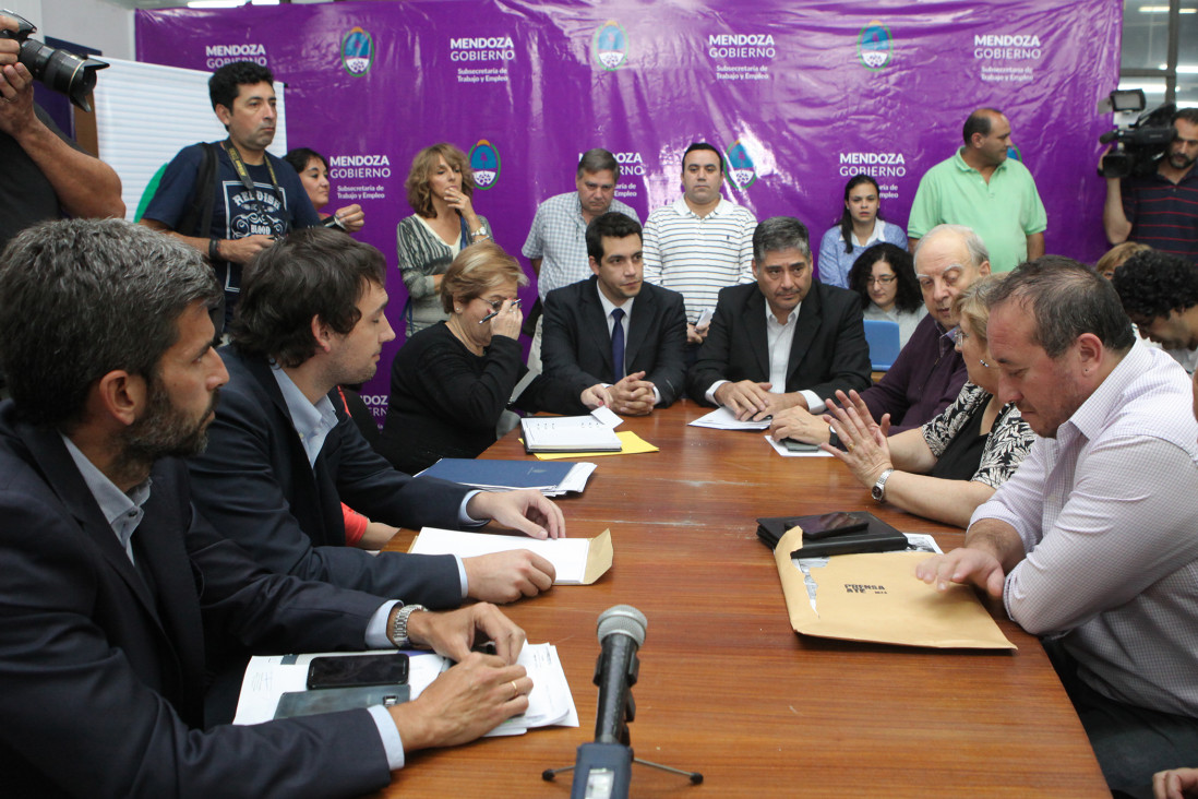 imagen Ampros consulta la oferta salarial con las bases