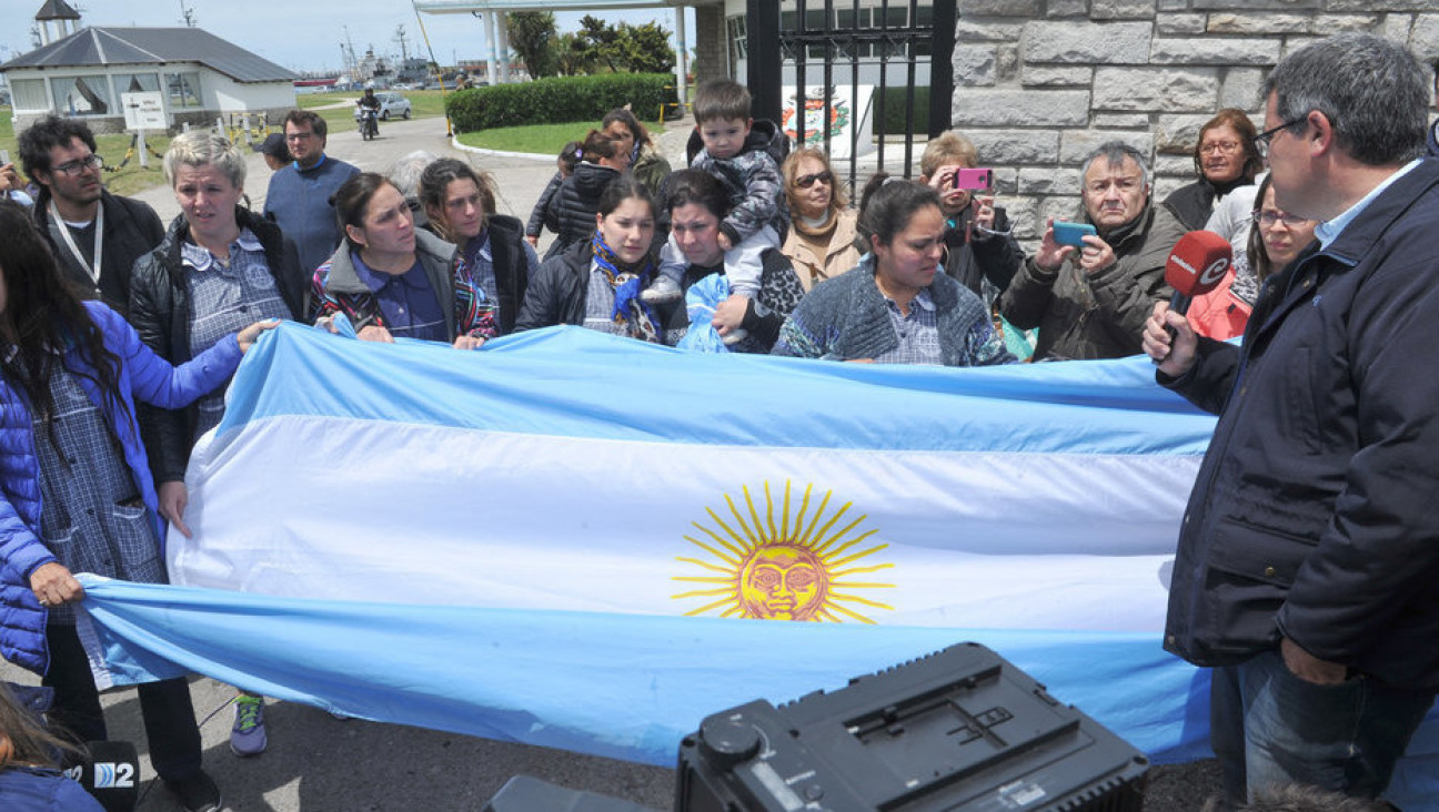 imagen Ara San Juan: los familiares de los tripulantes y un dolor que no cede