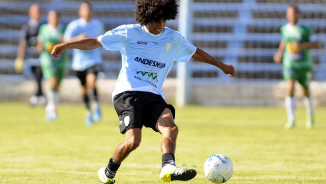imagen El buen fútbol llegó al Lobo