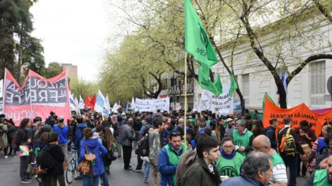 imagen Legisladores y gremialistas, contra el Código de Faltas