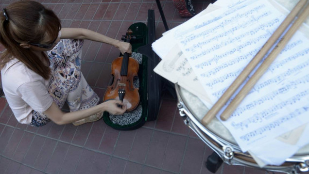 imagen Músicos de la Filarmónica volvieron a reclamar