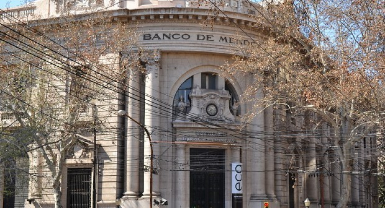 imagen Debate sobre el proyecto oficial para reabrir un banco provincial