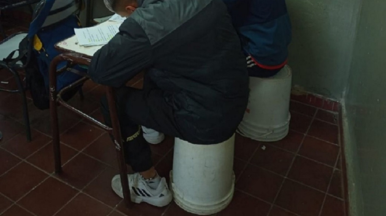 imagen El 62% de las escuelas de Mendoza tiene problemas edilicios y en más de la mitad faltan bancos
