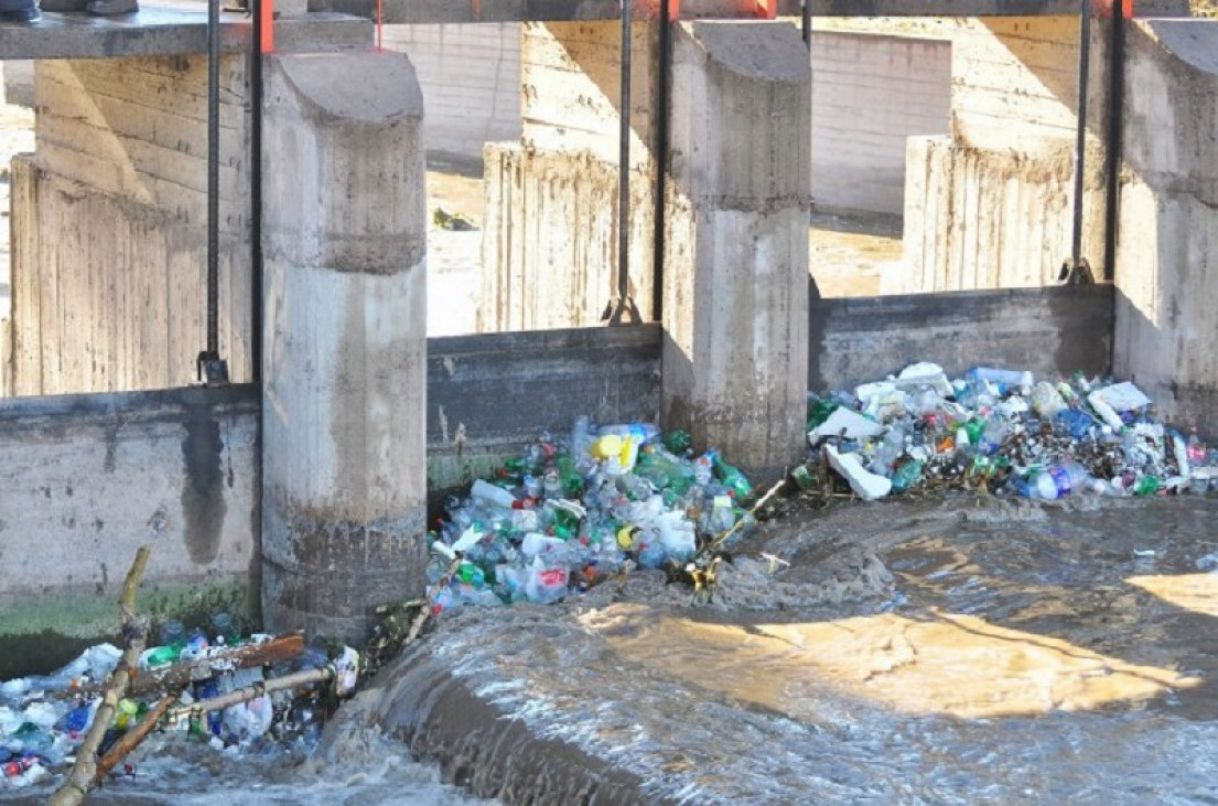 imagen Basura en los cauces: "Por año, se retiran más de 140 kilos por metro cuadrado"