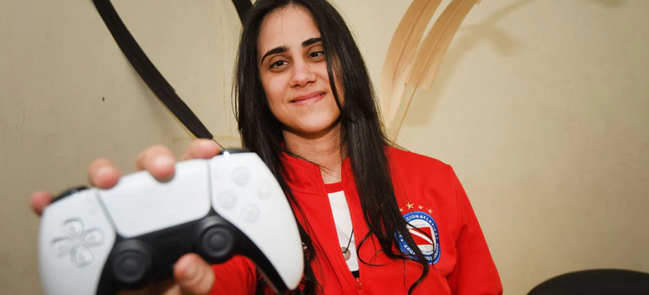 imagen Belén Giunta, la "gamer" mendocina y medalla de plata en Pro Evolution Soccer de los Juegos Odesur