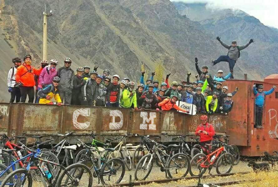 imagen Bicicleteada en "grupete" por la montaña