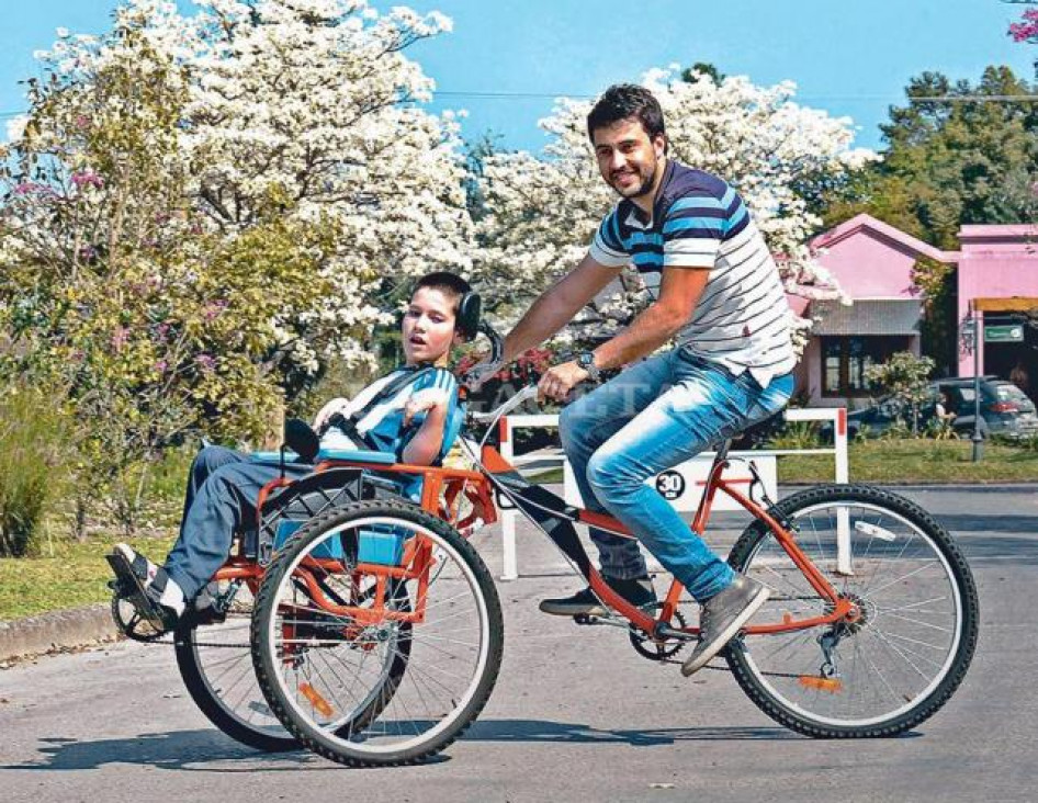 imagen Diego Blas inventó una bicicleta terapéutica