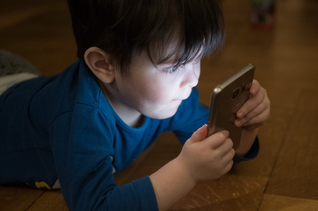 imagen Cómo acordar con niños, niñas y adolescentes el uso de celulares y pantallas