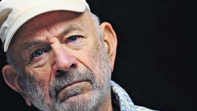 imagen NORMAN BRISKI: "VIVIMOS UNA FALSA DEMOCRACIA"