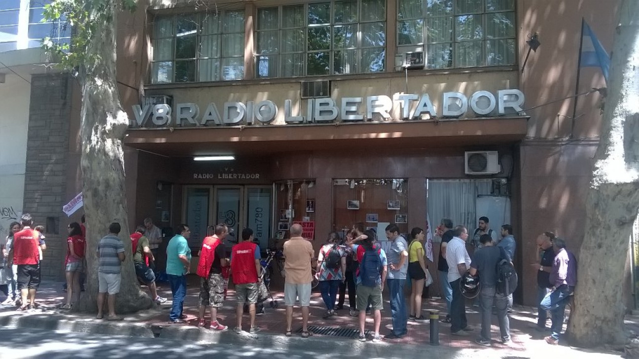 imagen Paro por tiempo indeterminado en Radio Libertador por el despido de un trabajador