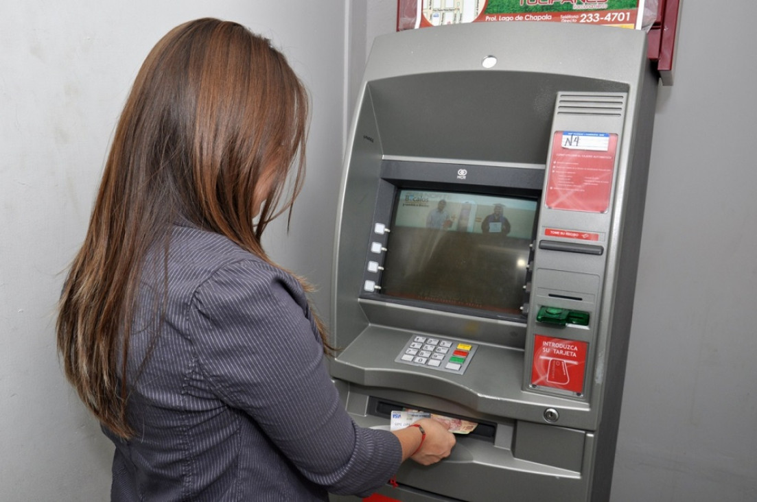 imagen Aseguran que el lunes 25 los cajeros tendrán dinero