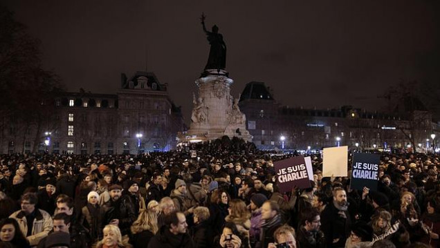 imagen "Frente a un acto de guerra, los franceses reaccionaron expresando su vínculo con la libertad de prensa", aseveró Alain Touraine