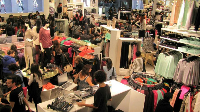 imagen Columna de Roberto Follari: compras en Chile