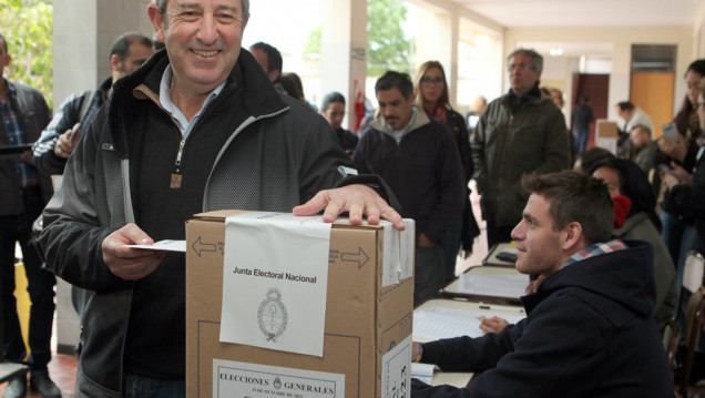 imagen Julio Cobos: "El voto electrónico garantiza más transparencia"