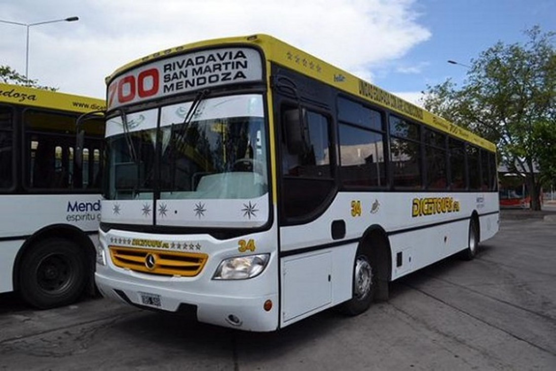 imagen Le faltaban 30 centavos y el chofer lo obligó a bajarse del colectivo