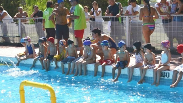 imagen [MÓVIL] Comenzaron las inscripciones para la Colonia de Vacaciones y Temporada de Pileta en la UNCuyo