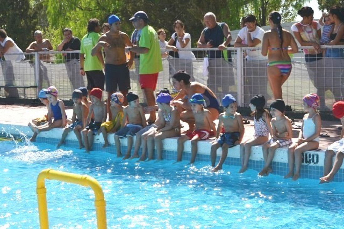 imagen [MÓVIL] Comenzaron las inscripciones para la Colonia de Vacaciones y Temporada de Pileta en la UNCuyo
