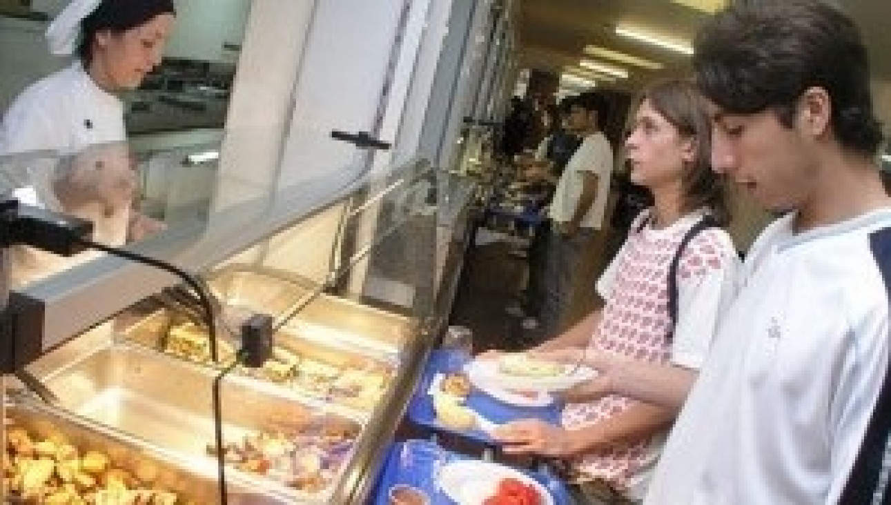 imagen Ex trabajadores del comedor Universitarios realizaron una manifestación