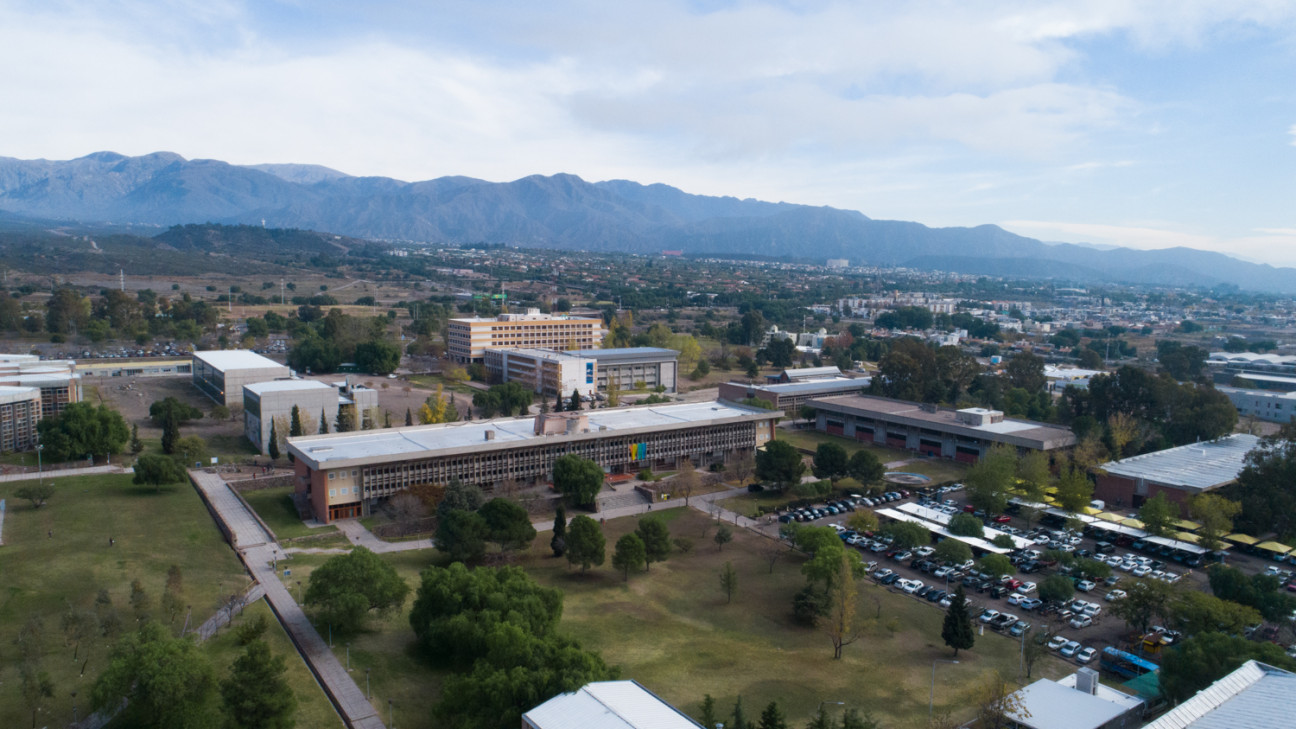 imagen Compromiso Universitario reclama contar los votos en blanco e ir a la segunda vuelta