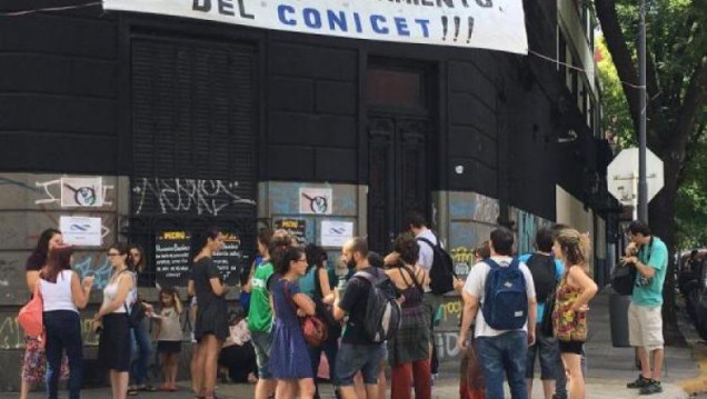 imagen Científicos del Conicet convocaron a un paro para evitar más despidos 